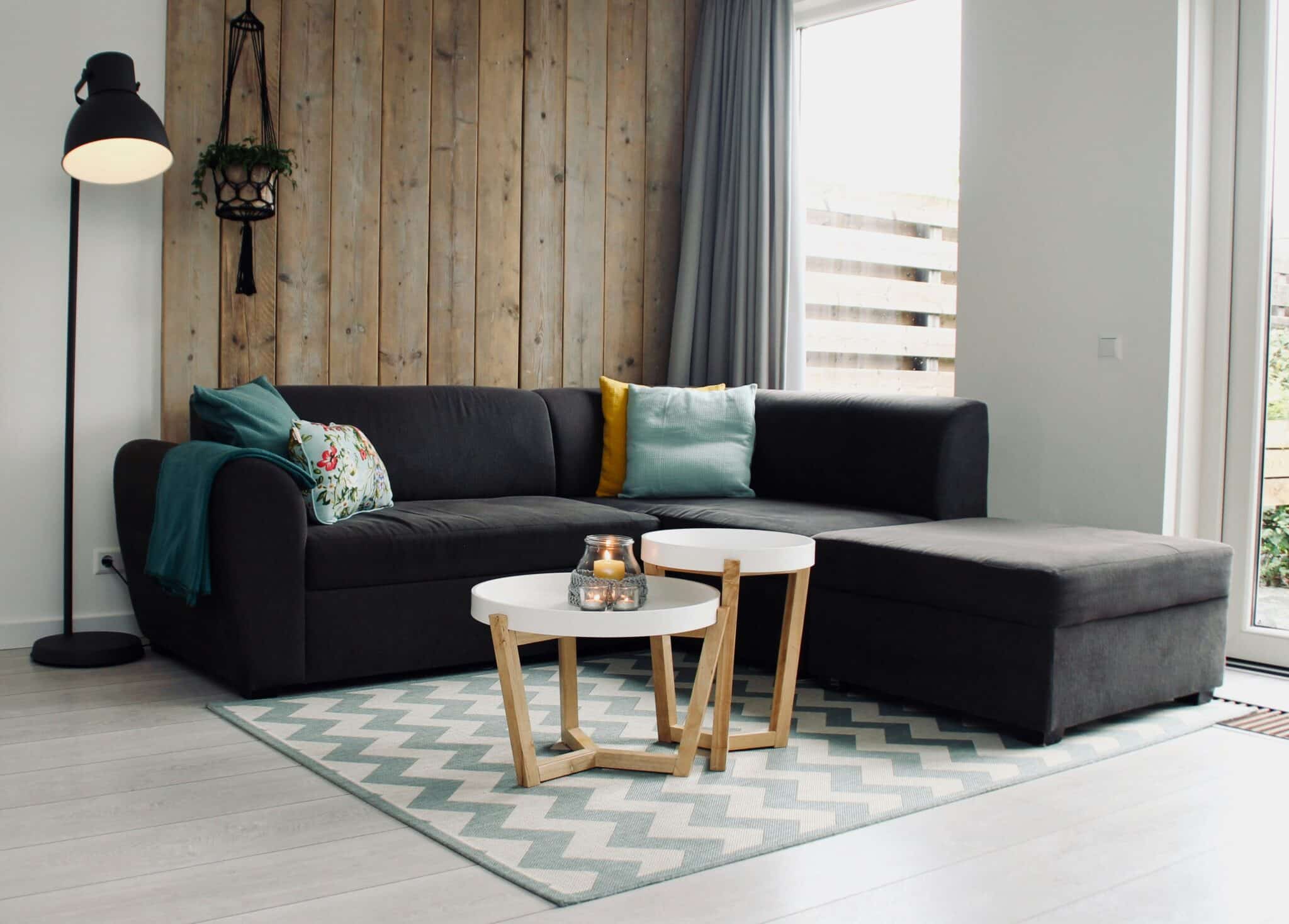 You are currently viewing How Natural Fabrics Outperform Synthetics